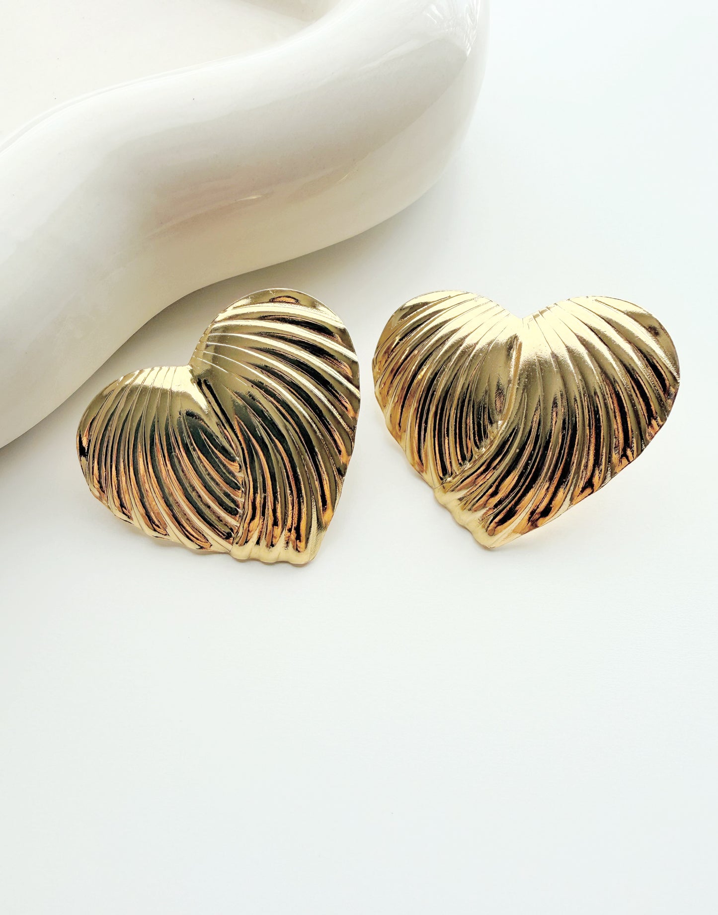 HEART CHUNKIE STUDS