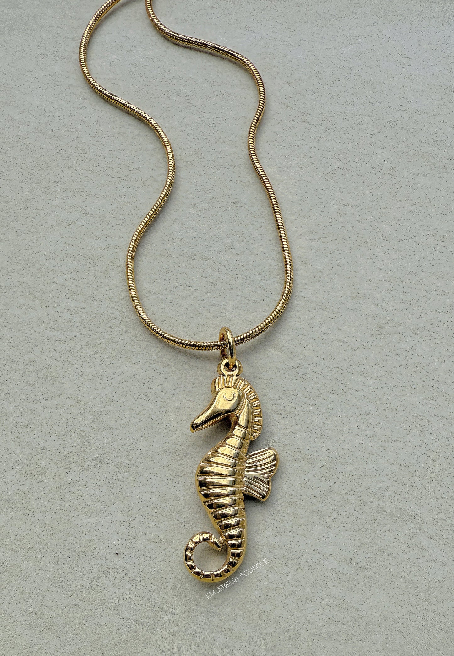 SEA HORSE NECKLACE