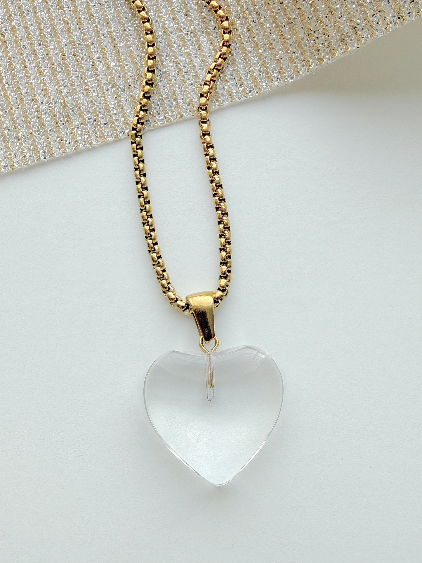 CRISTAL HEART NECKLACE