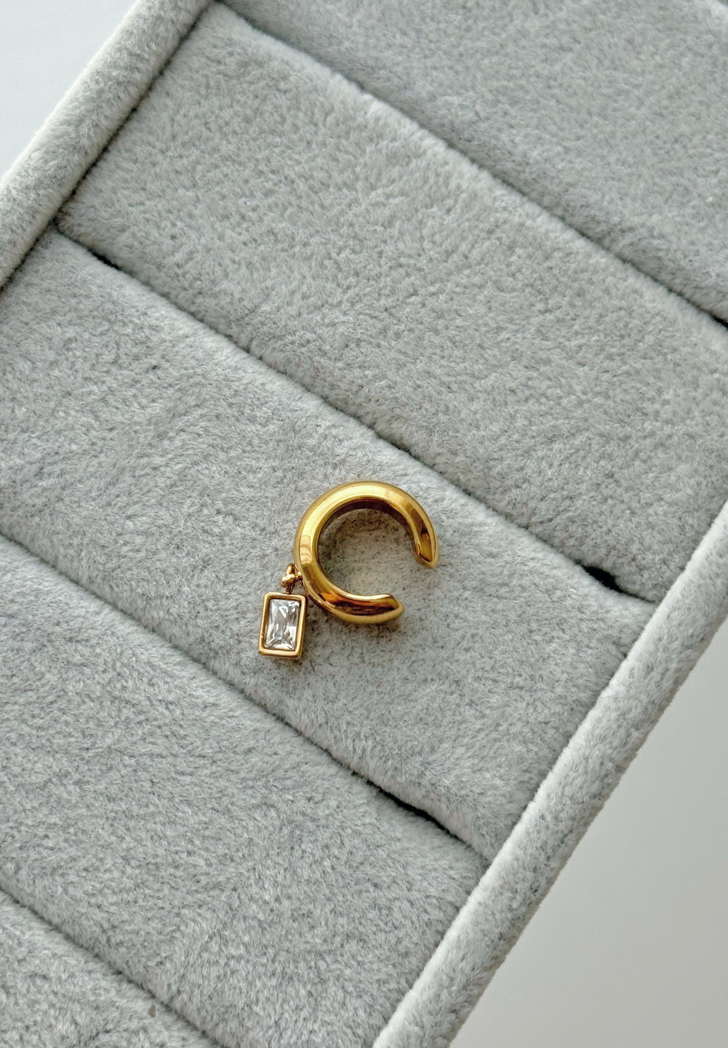 LUXUR EARCUFFS