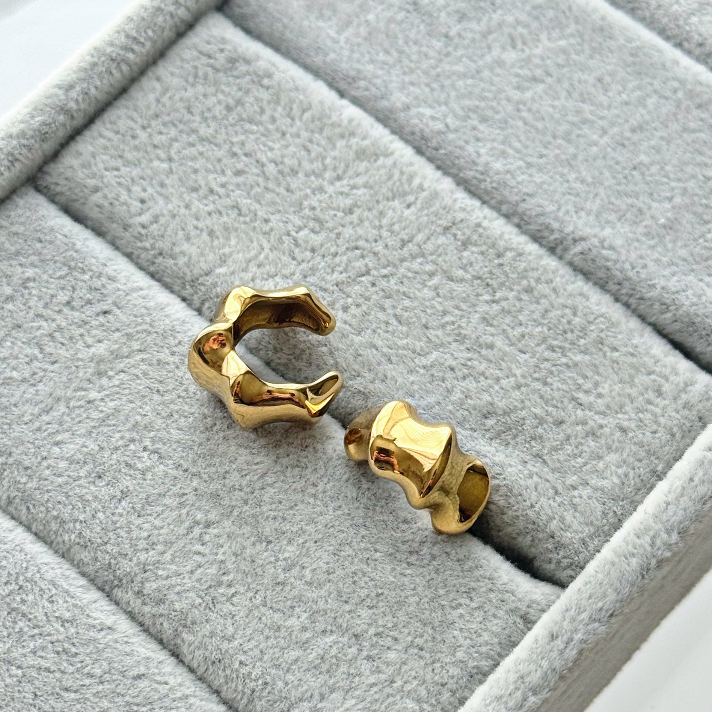 WAVY CUFF
