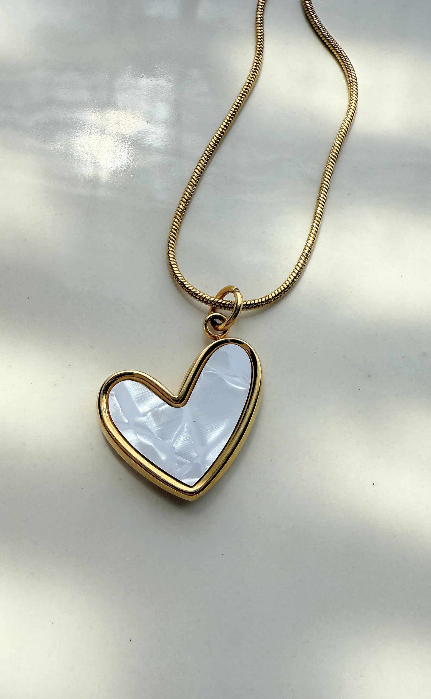 WHITE HEART NECKLACE