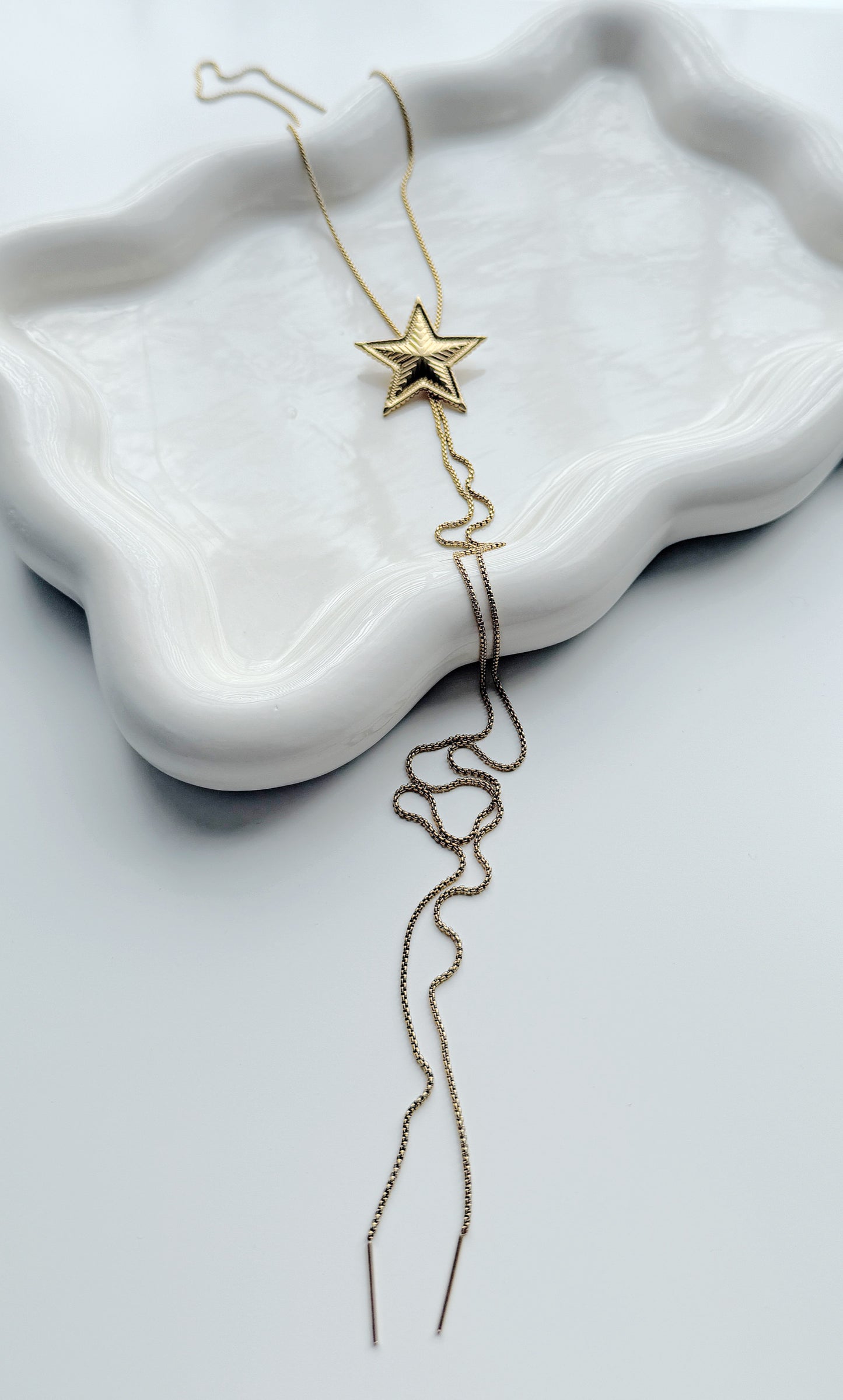 STAR NECKLACE