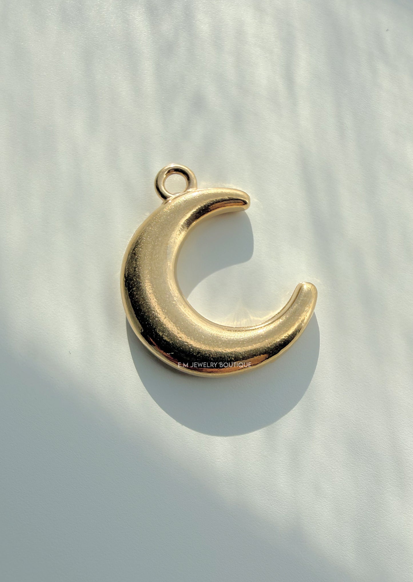 LUNA CHARM