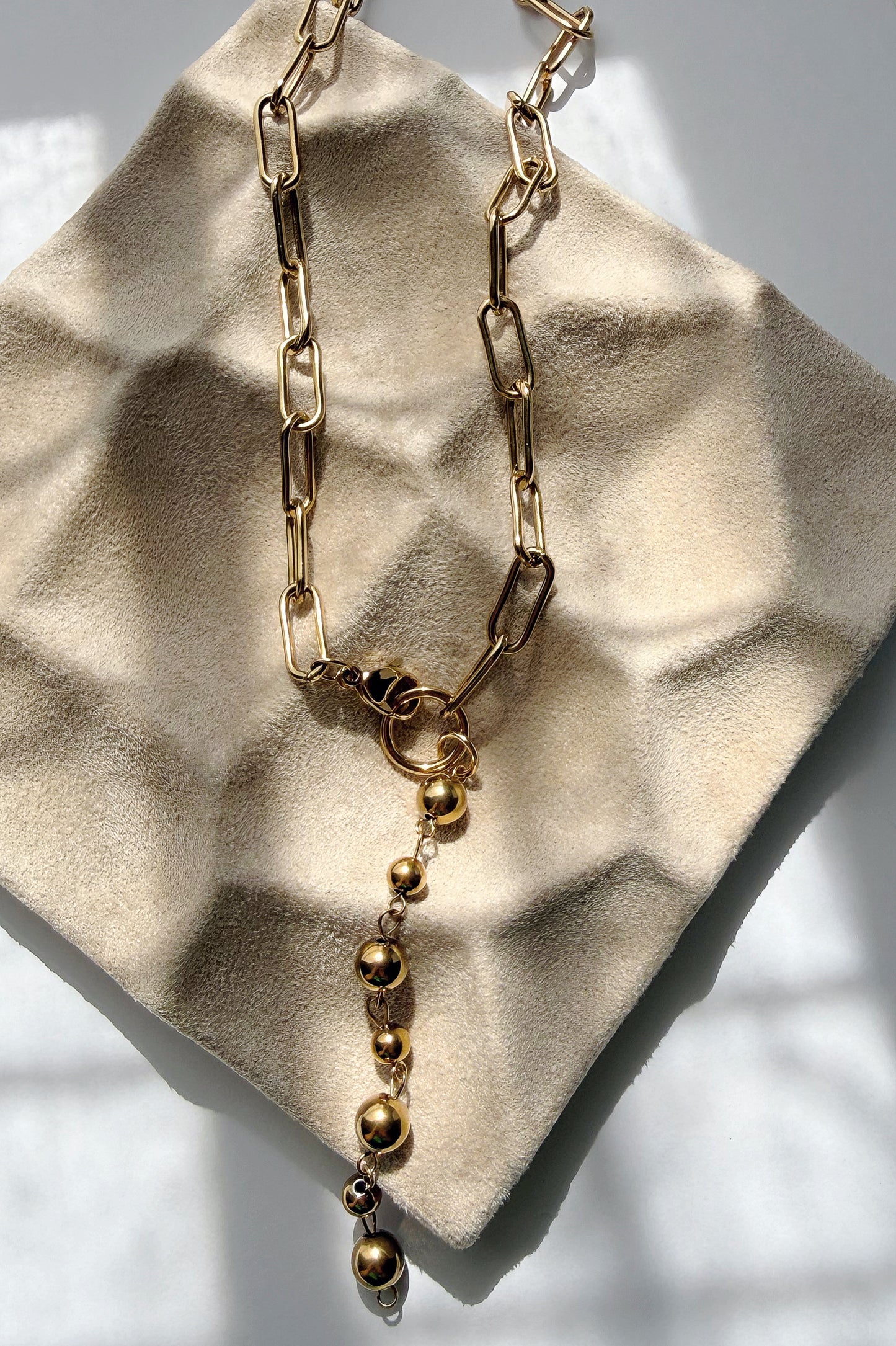 FIORELA LONG NECKLACE