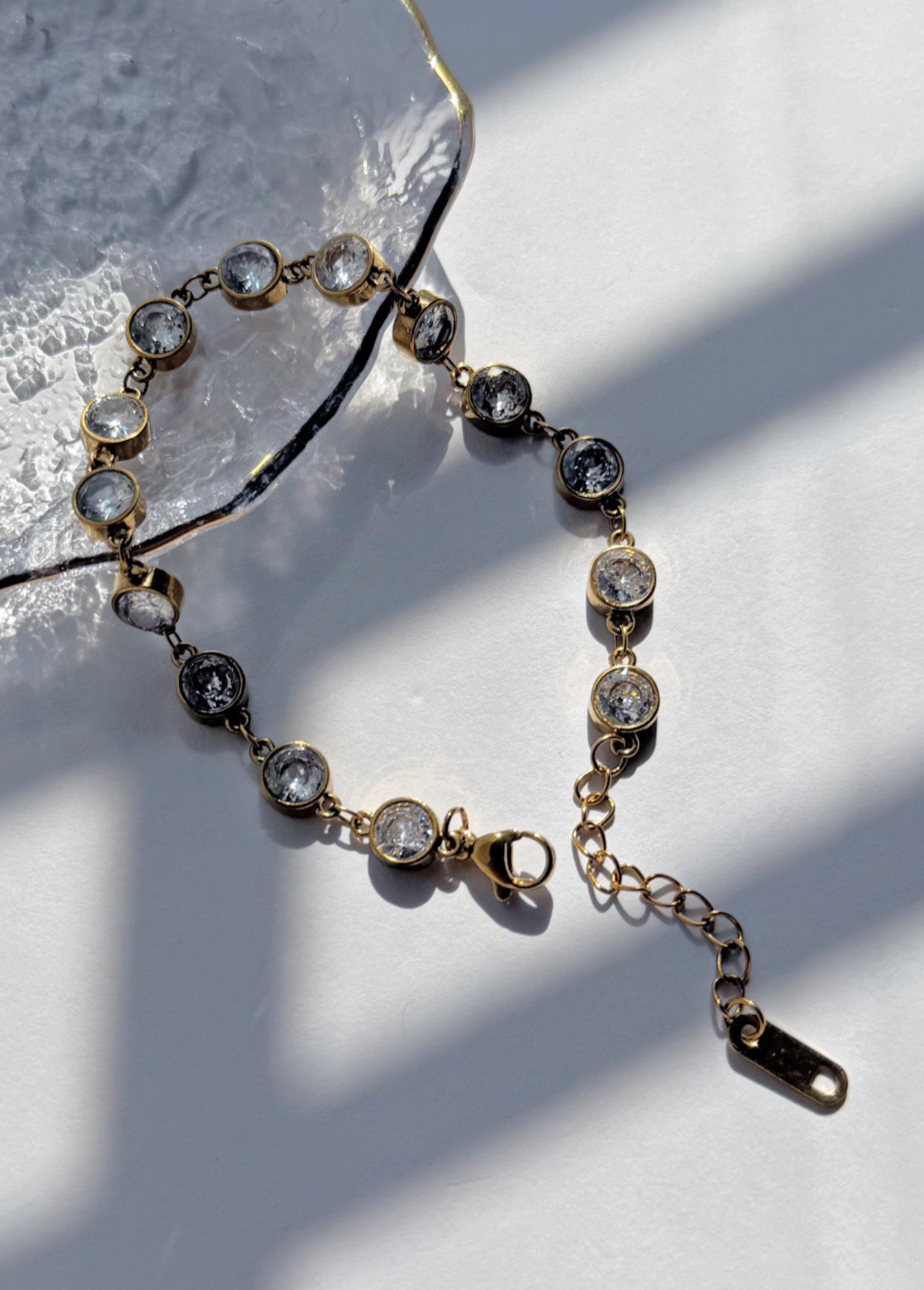 ROUND CLEAR BRACELET