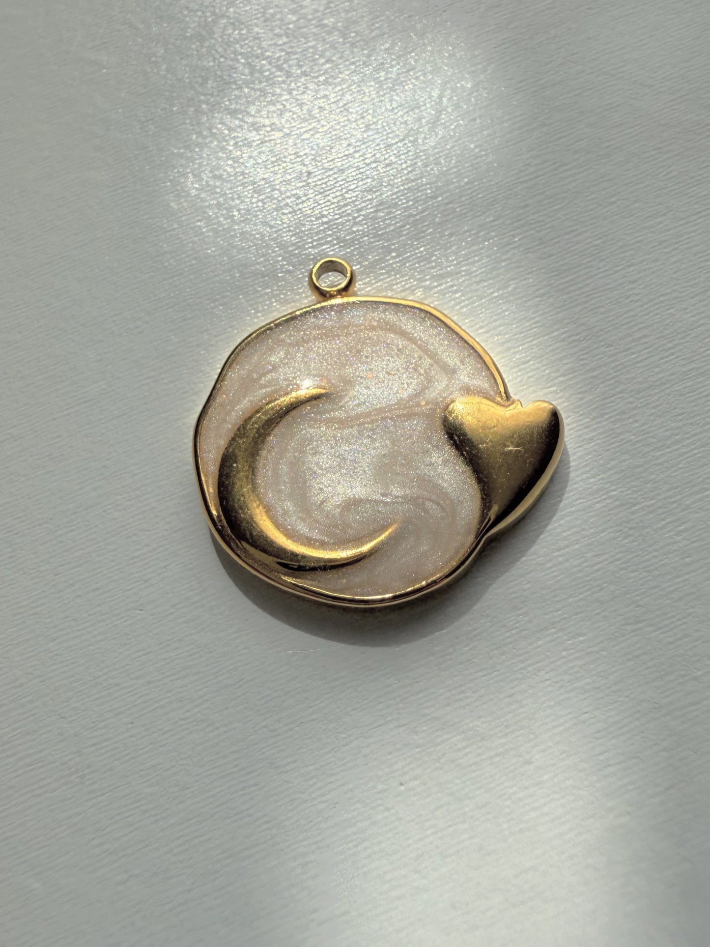 Luna Corazón Blanco Charm