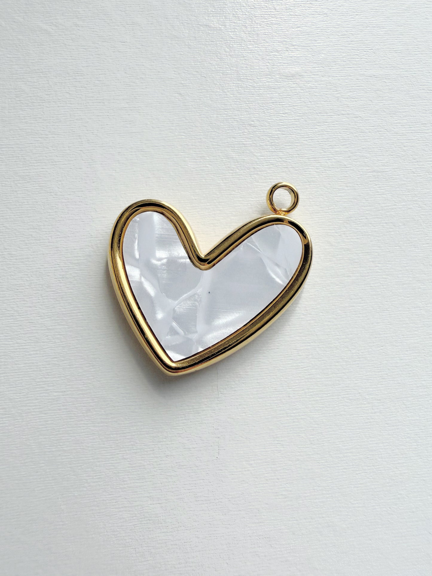 Corazón Blanco Charm