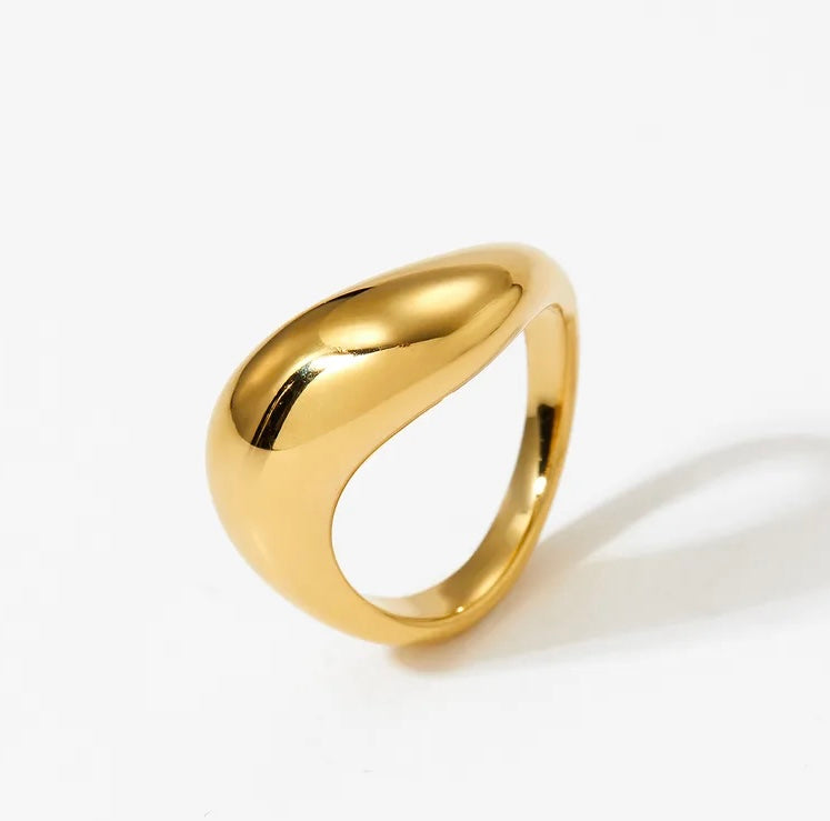 CAMILA WAVY RING