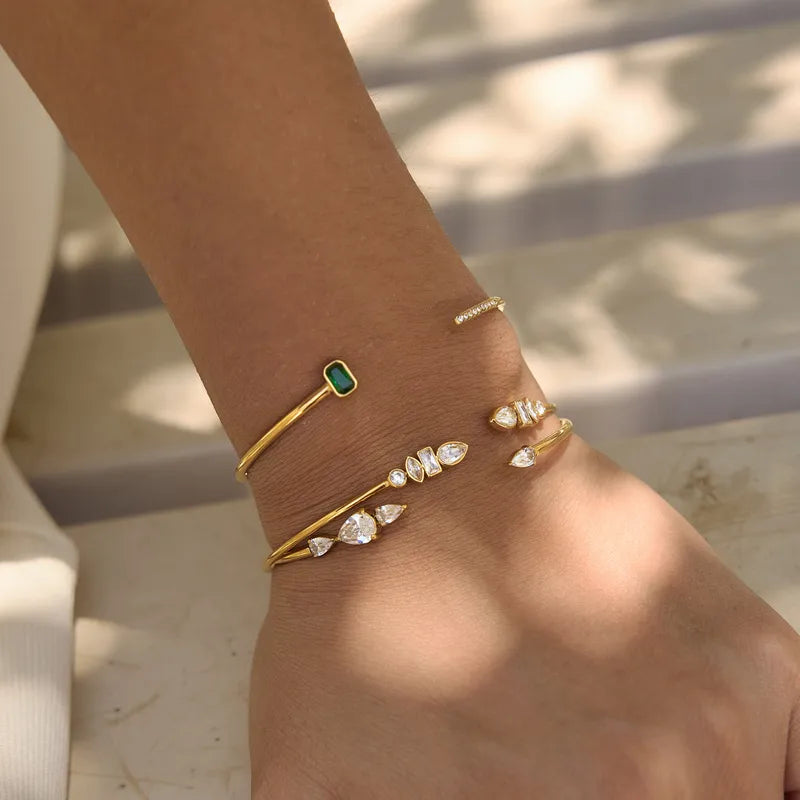 CUFF ZIRCONIA BANGLE