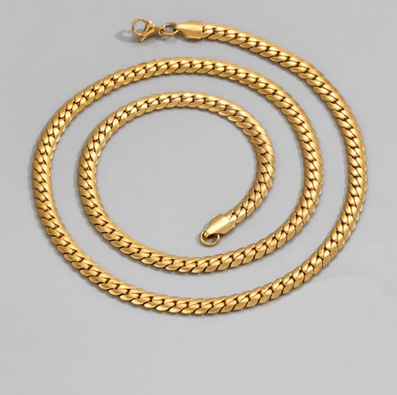 GOLDEN LONG NECKLACE