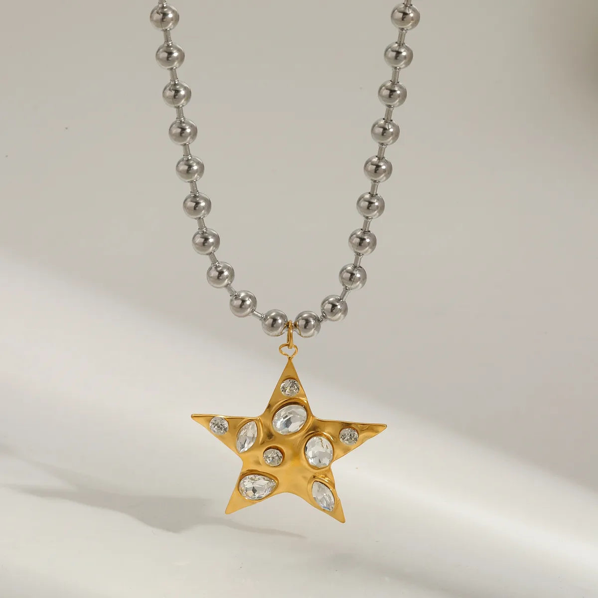 SHINY STAR NECKLACE