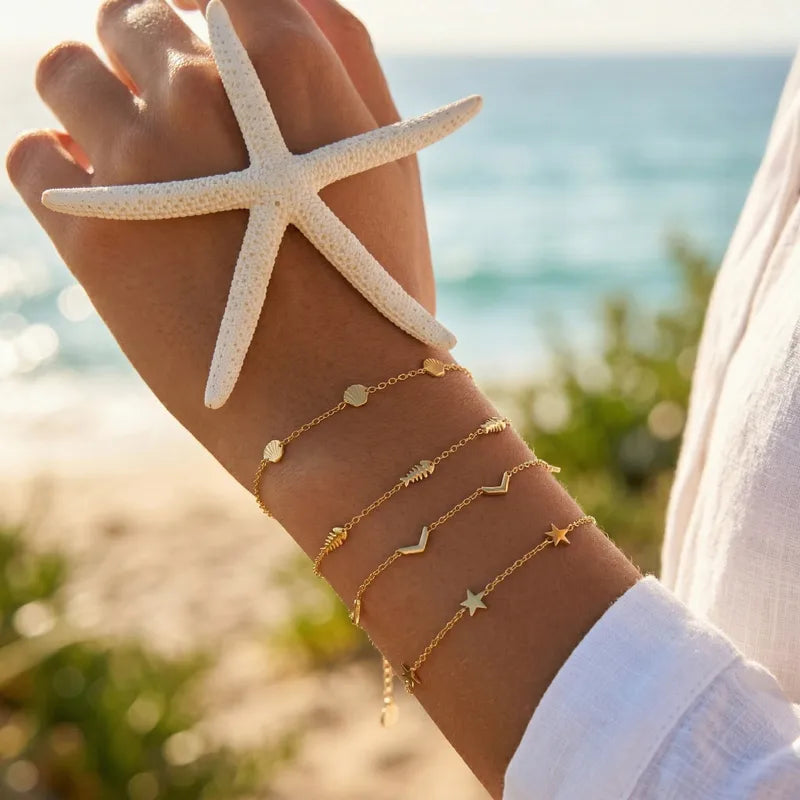 TINY FISH BRACELET