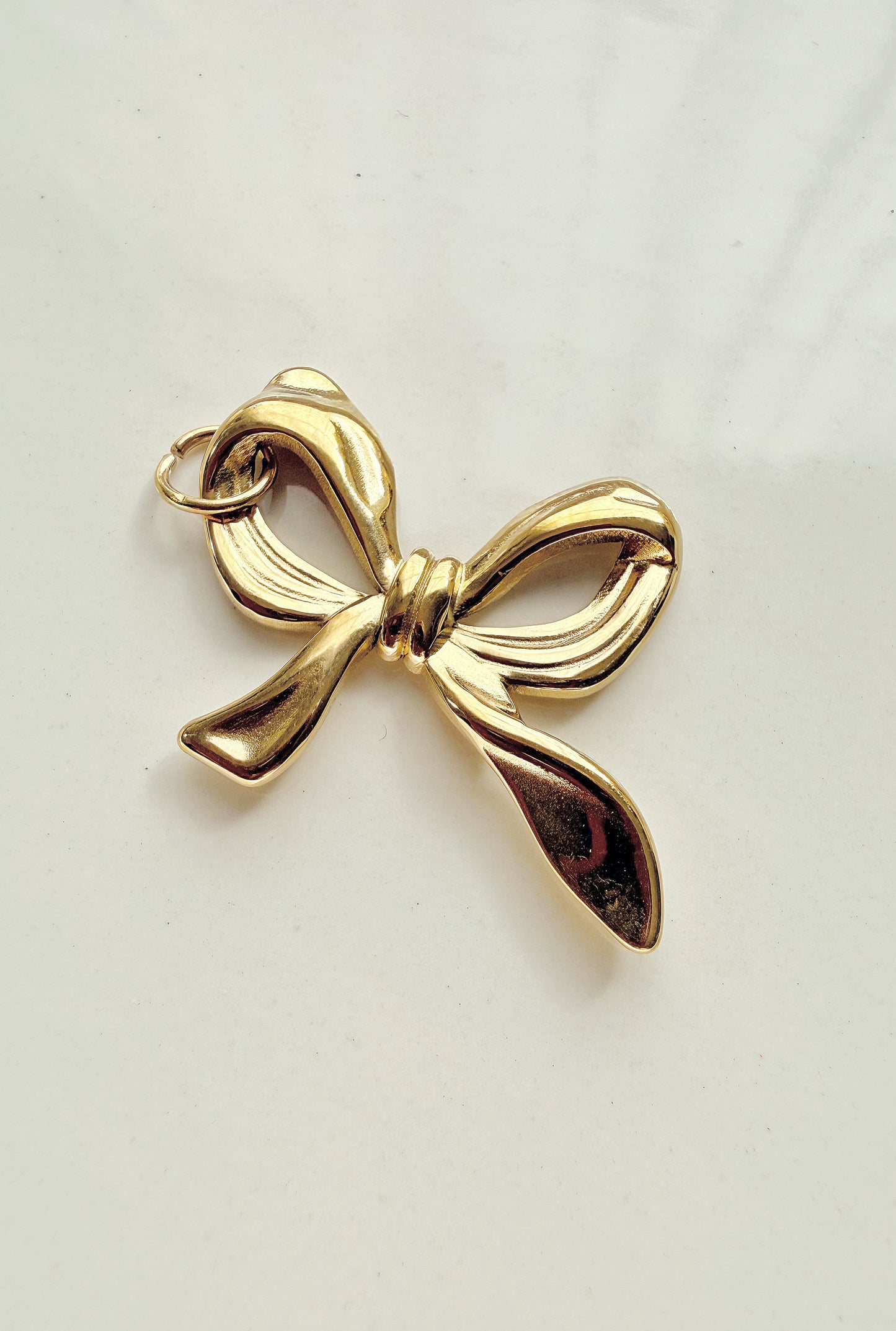 CUTE BOW CHARM