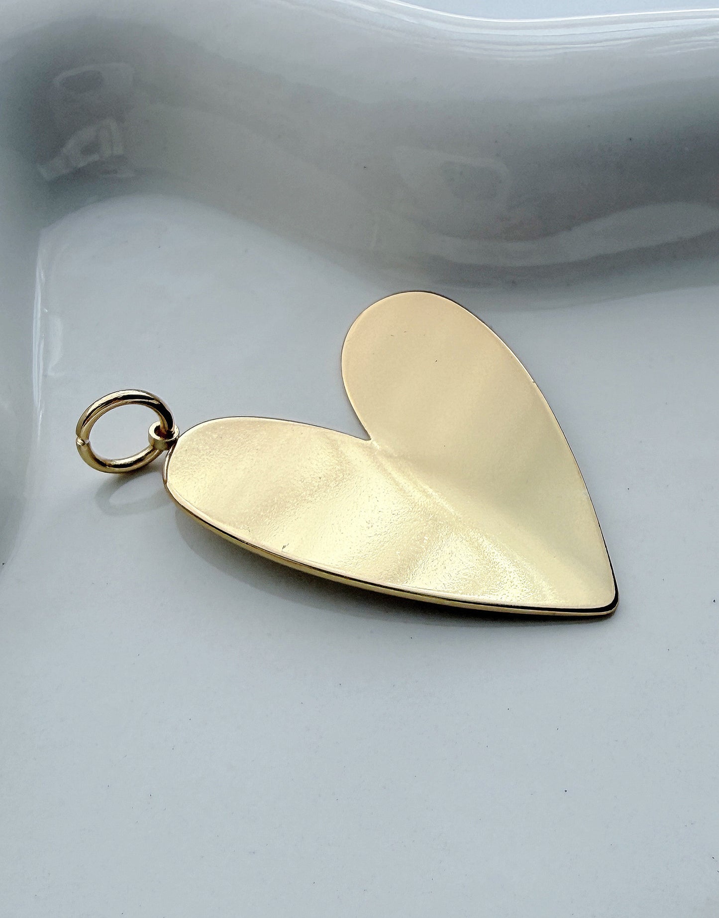GOLD HEAR PENDANT