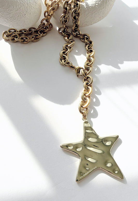 STAR NECKLACE