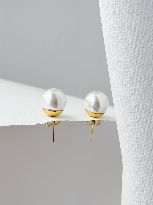 Pearl Studs
