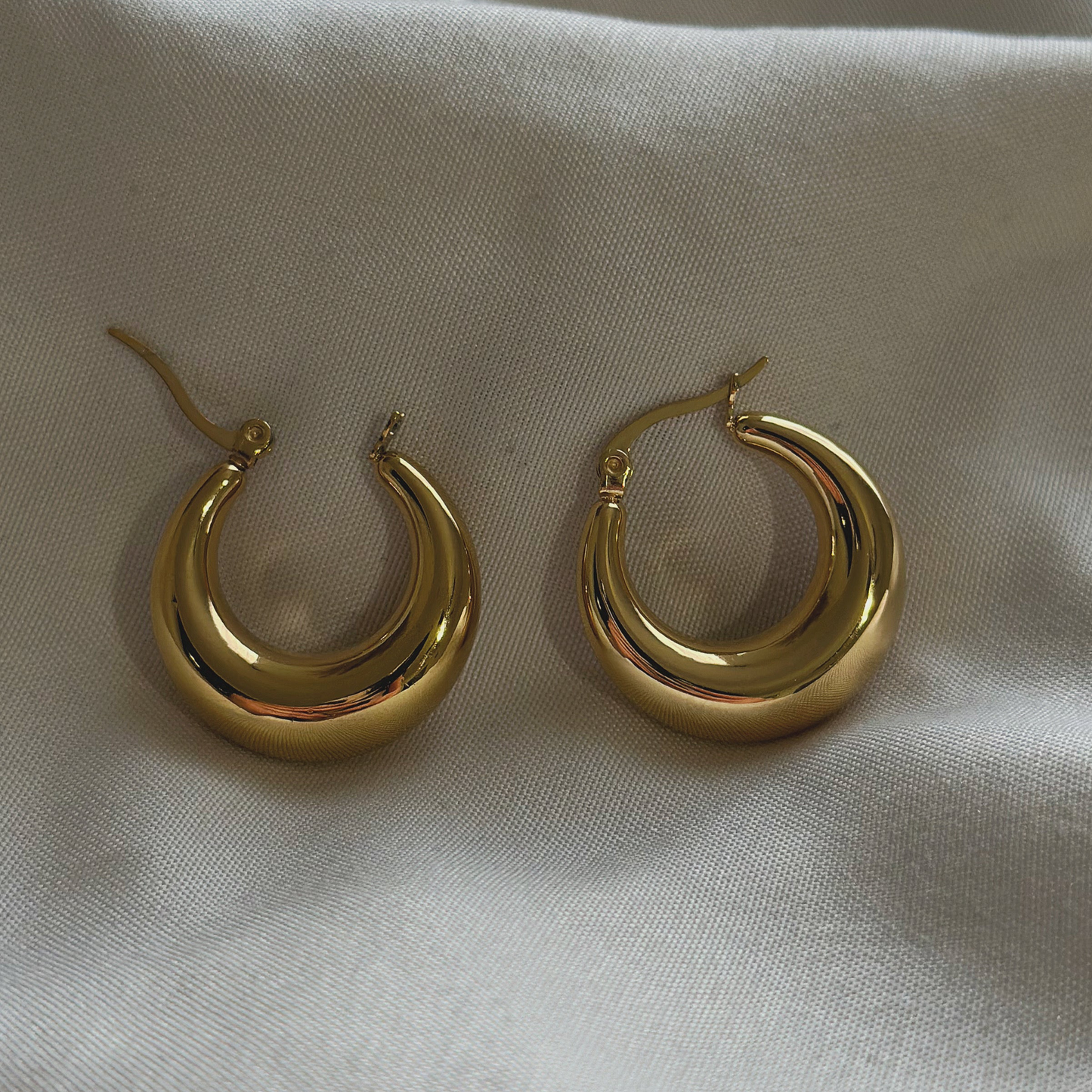 Moon Hoops