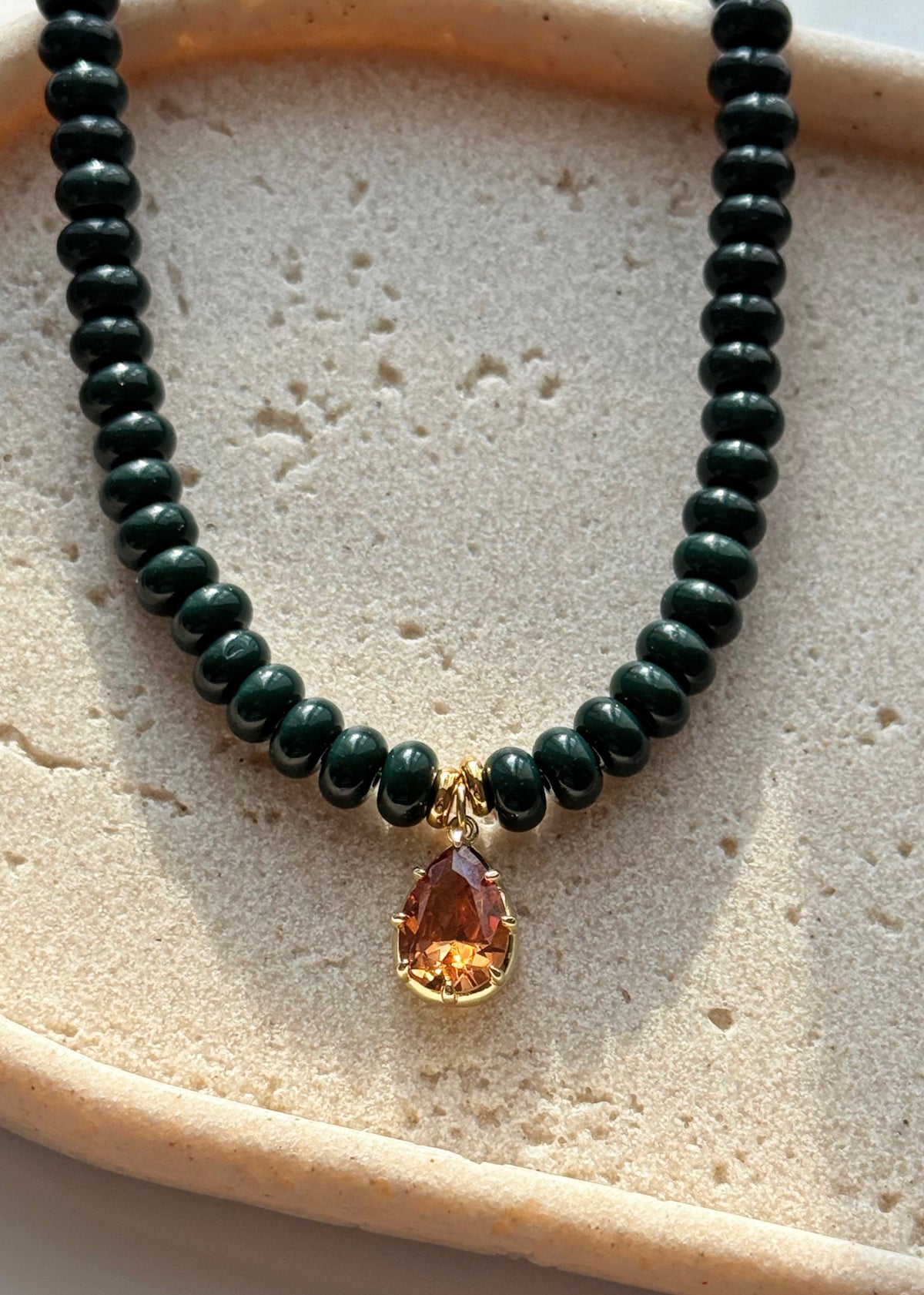 GREEN NECKLACE