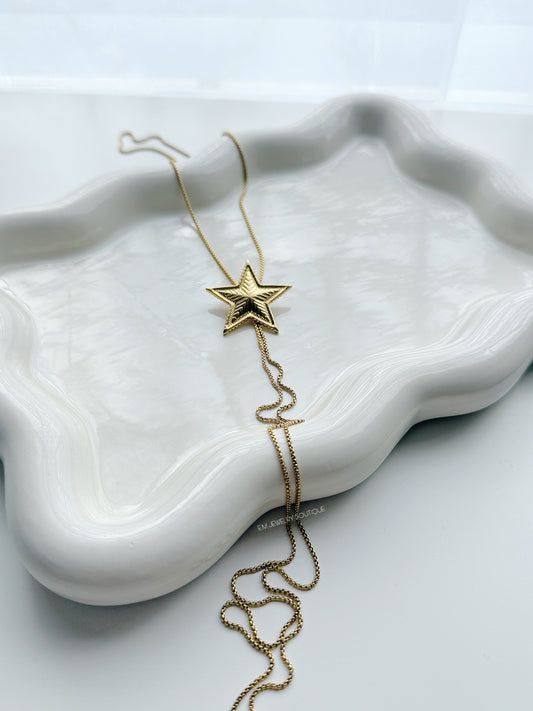 STAR NECKLACE