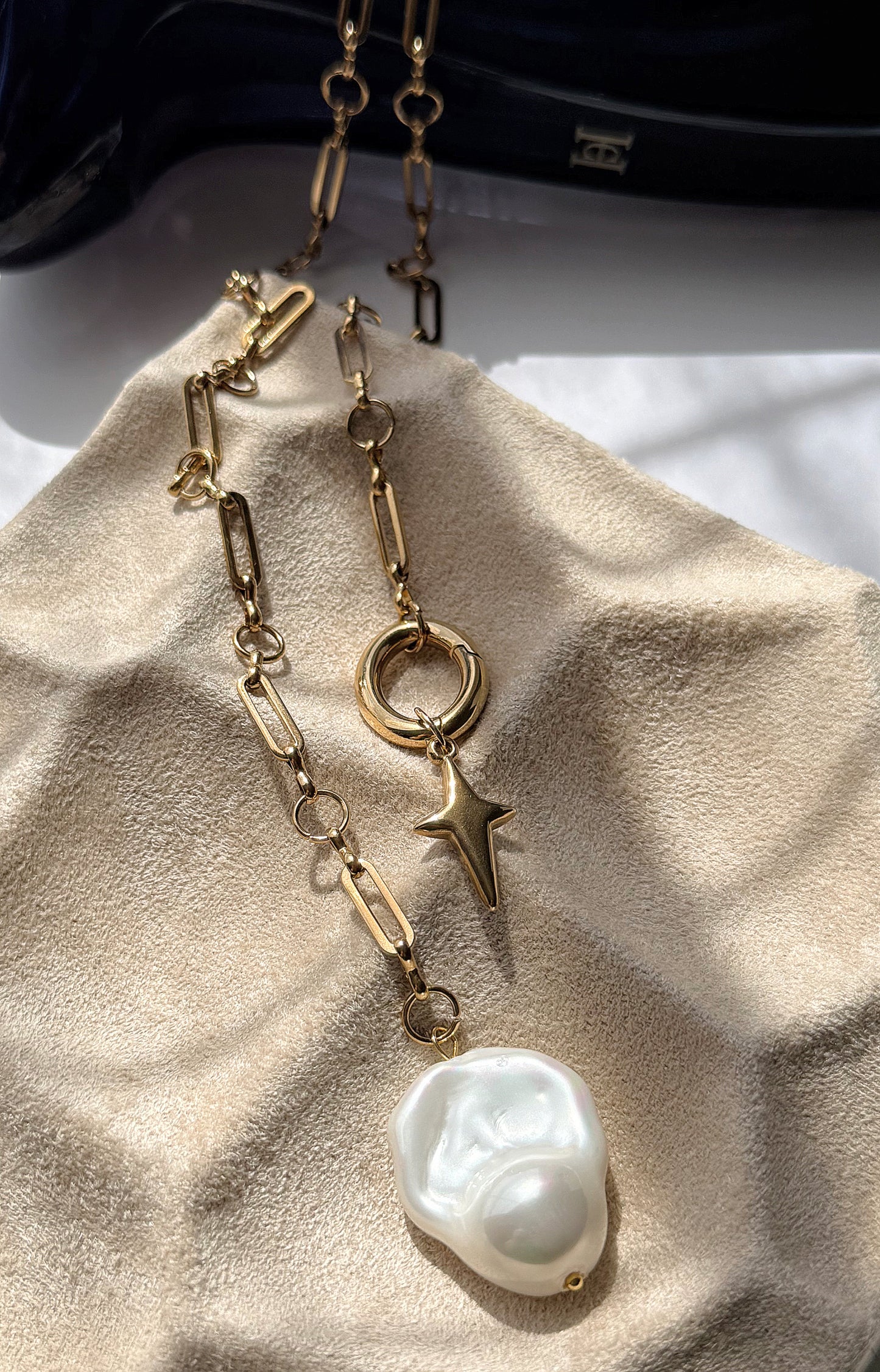 GOLDPEARL NECKLACE