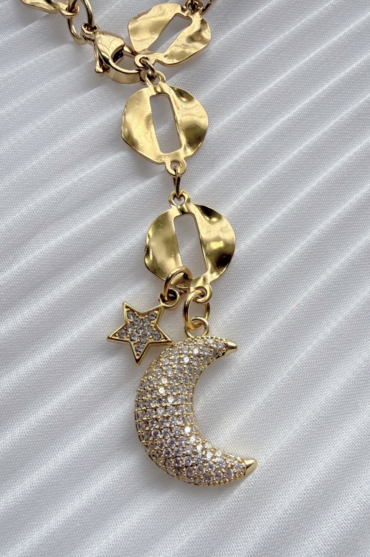 MOON SHINY STAR NECKLACE