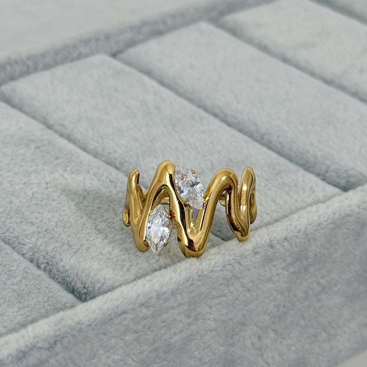ORFA DIAMOND RING