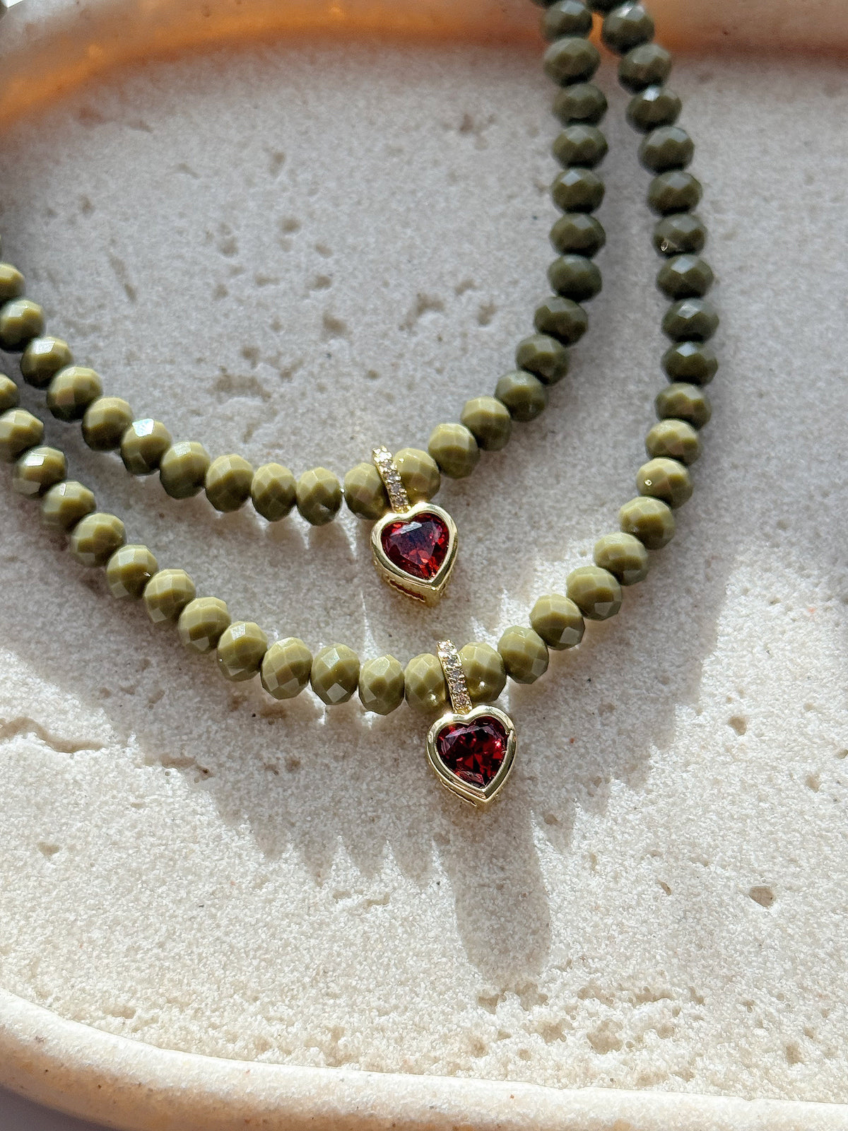 OLIVE LOVE NECKLACE