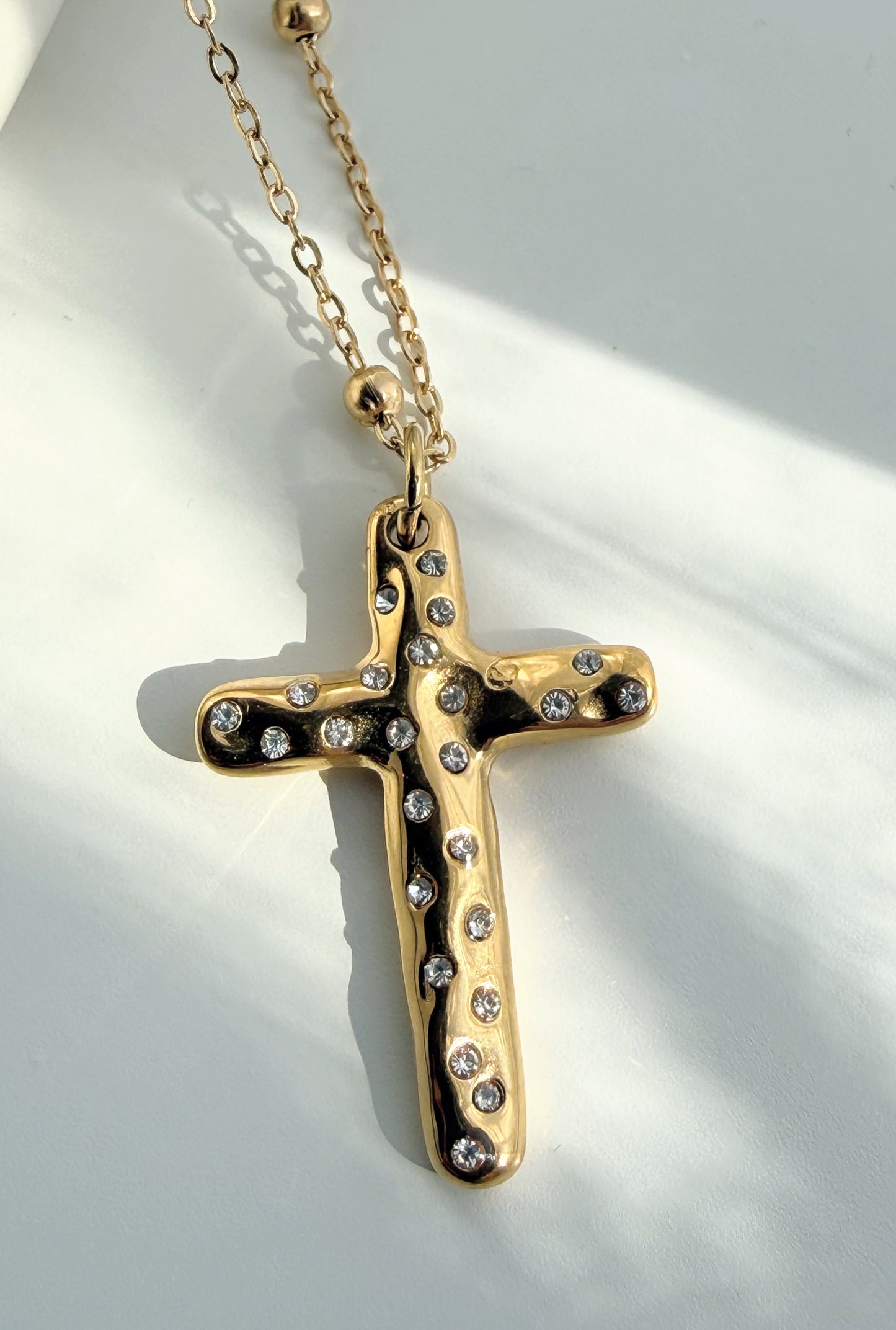 CRUZ ZIRCONIA NECKLACE