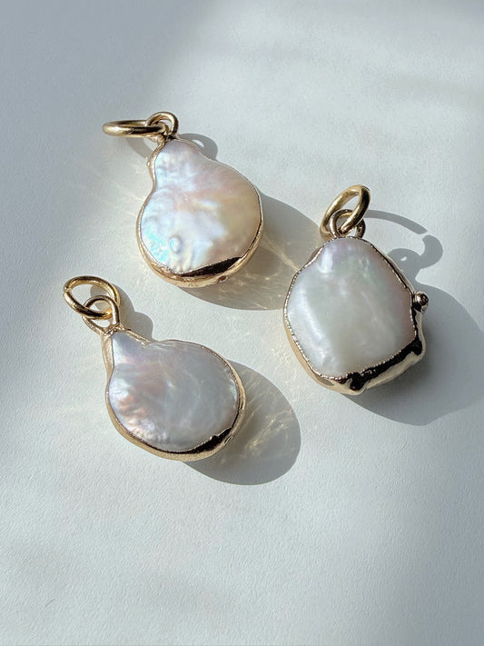 PEERLA TORNASOL CHARM