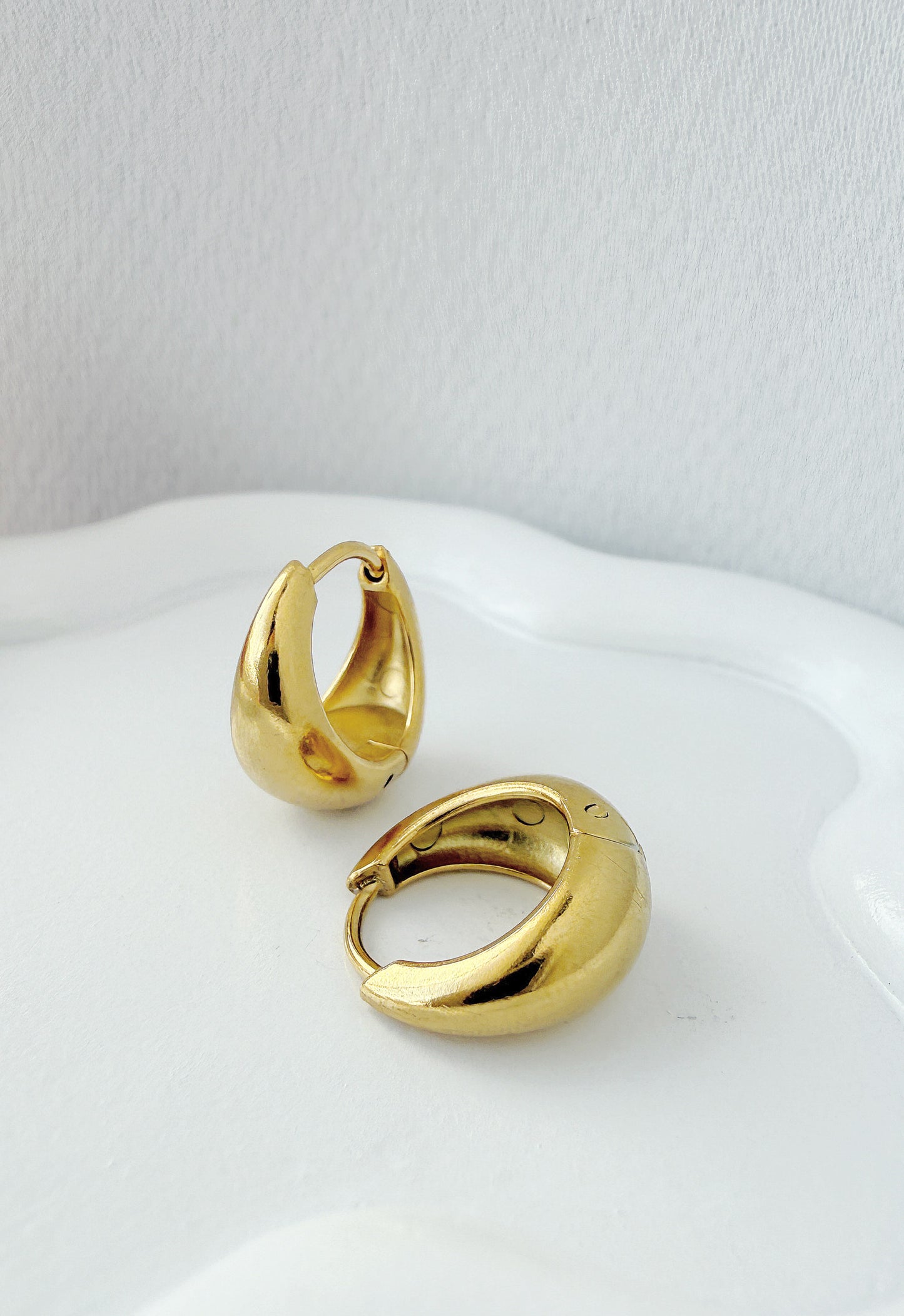 Julia Mini Hoops 💧