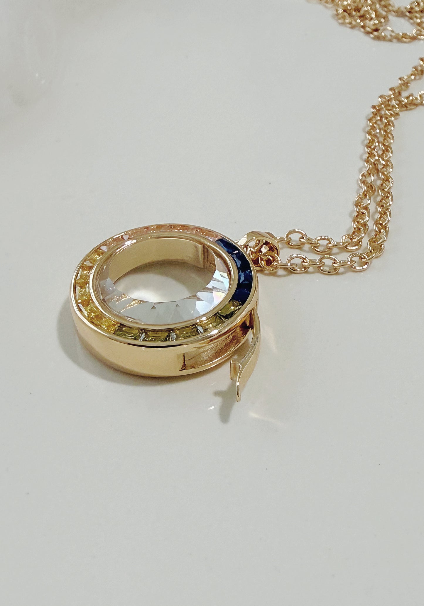 ROUND COLORFUL PENDAND NECKLACE