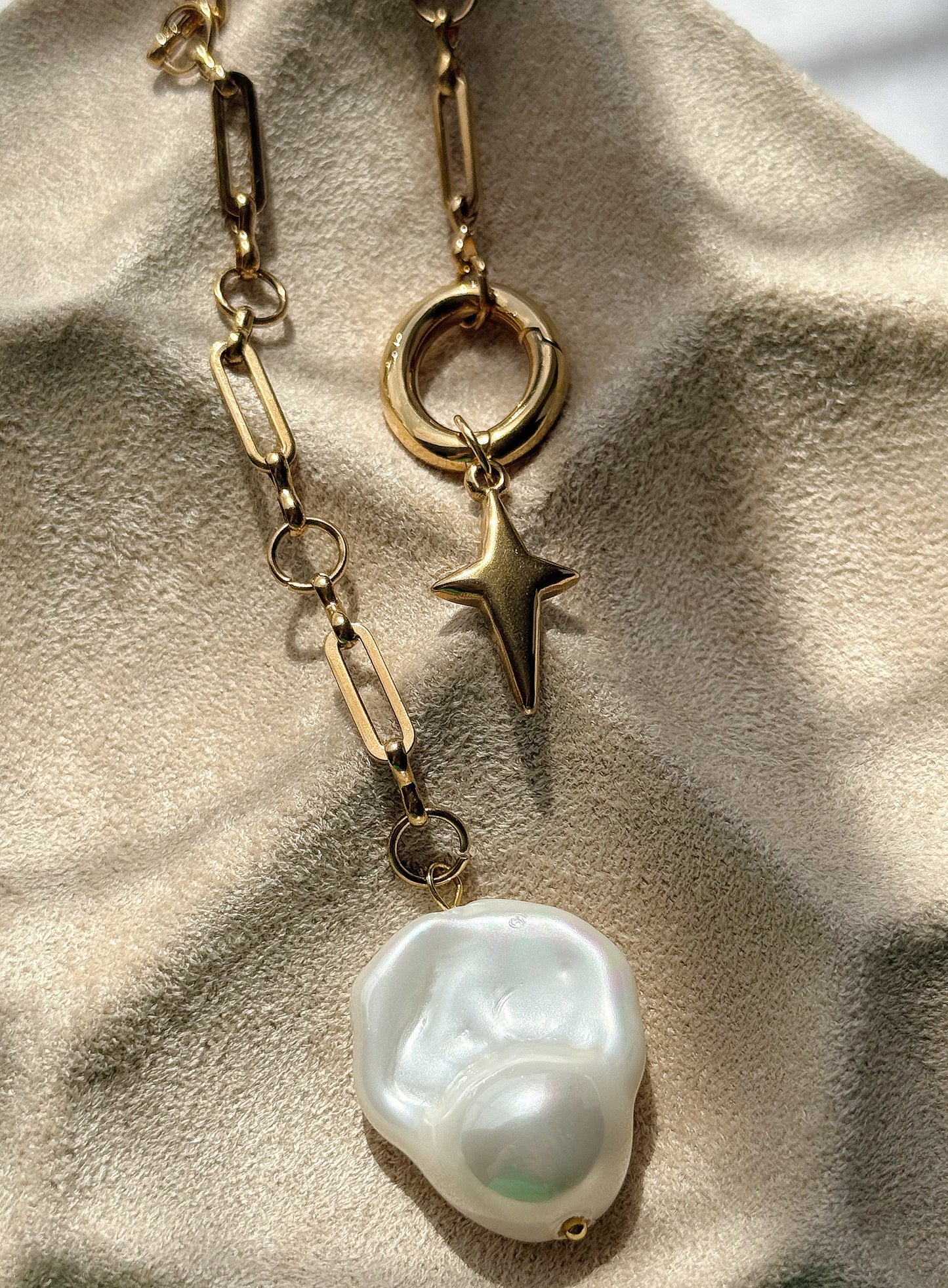 GOLDPEARL NECKLACE
