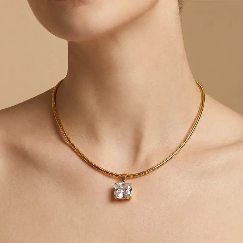 SQUARE DIAMOND NECKLACE