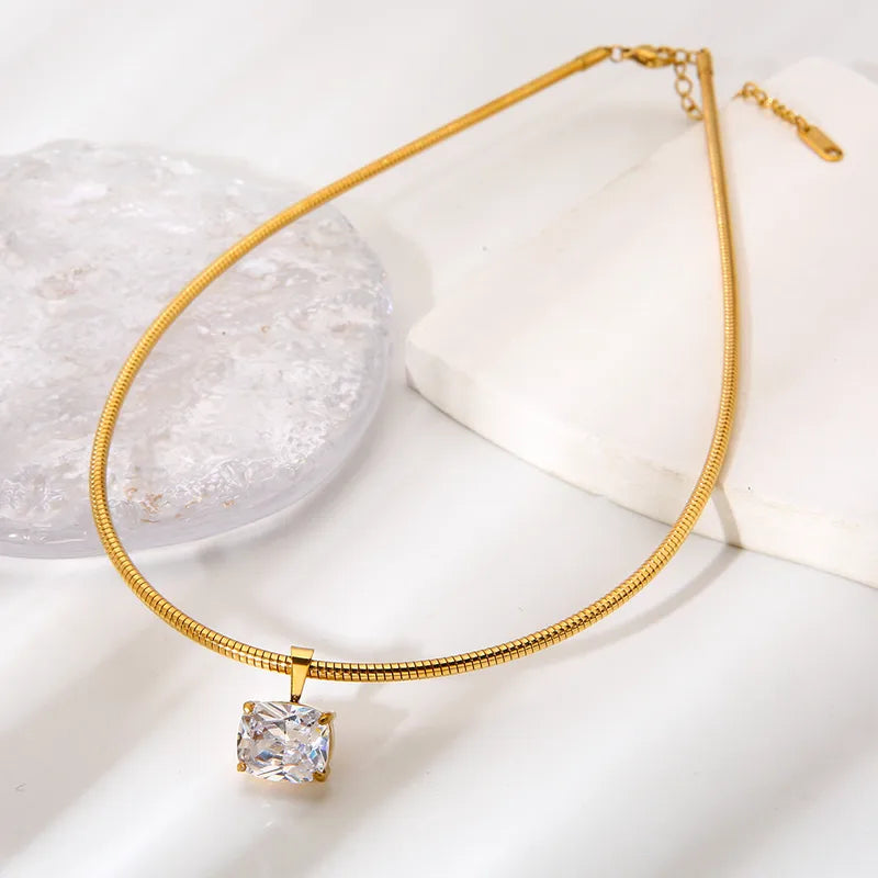 SQUARE DIAMOND NECKLACE