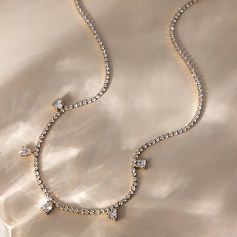 LUXUR TENNIS NECKLACE