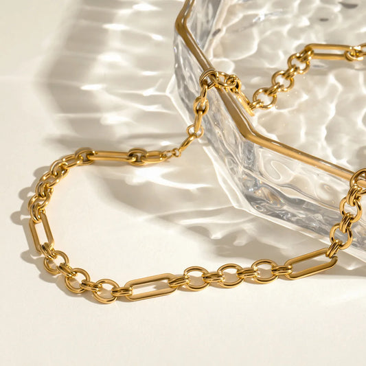 GEOMETRIC NECKLACE 💧