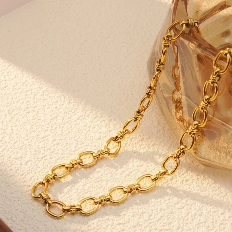 Ariana Necklace