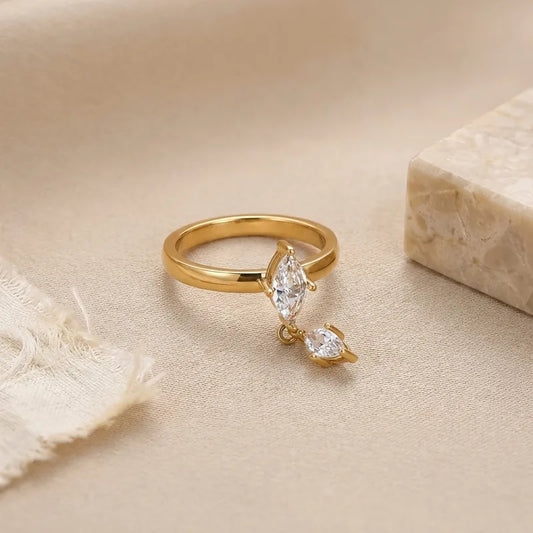CLEAR PRINCESS DROP RING